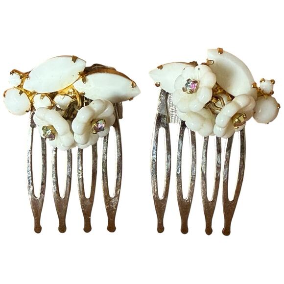 Reclaimed Vintage Accessories - Bridal White Floral Hair Combs Vintage Wedding Hairpiece Accessories